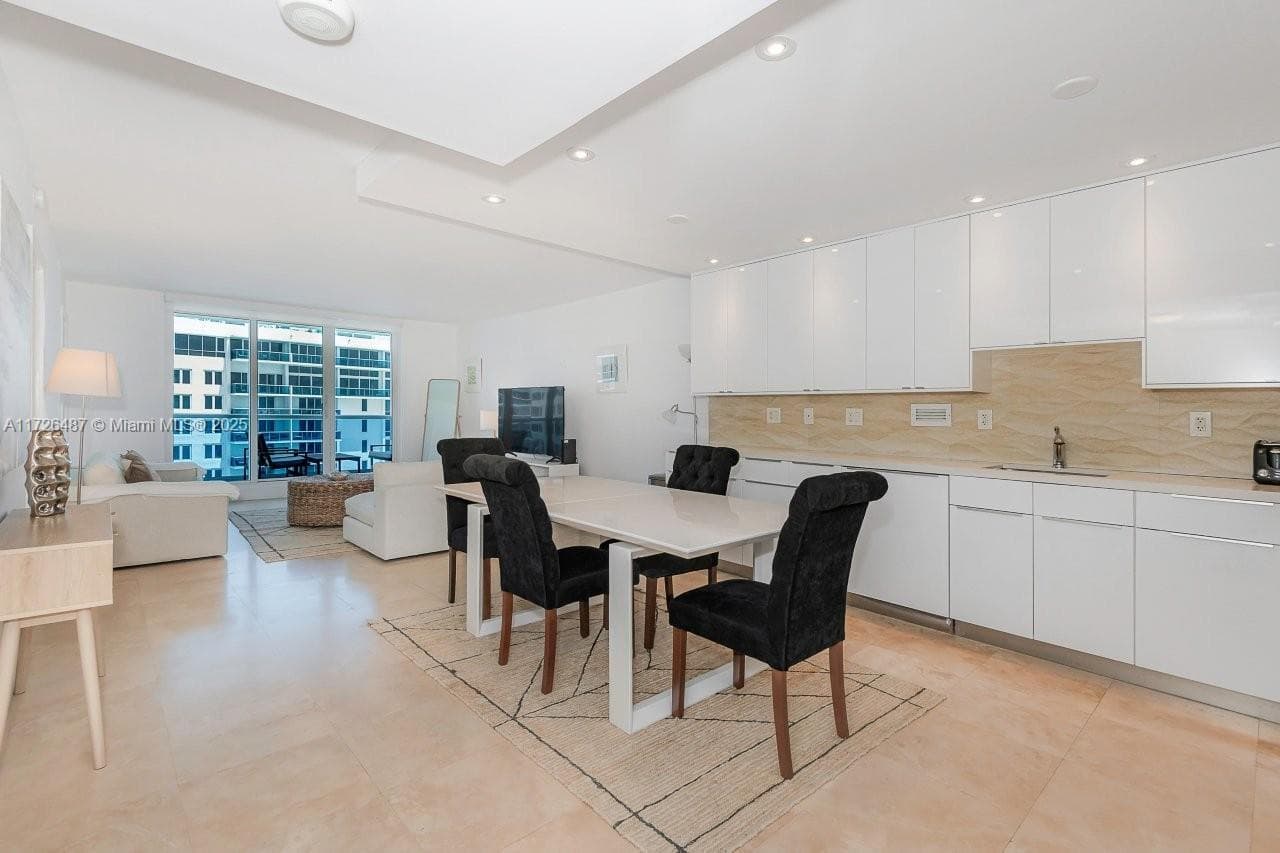 2301 Collins Ave # 1515, Miami Beach FL 33139