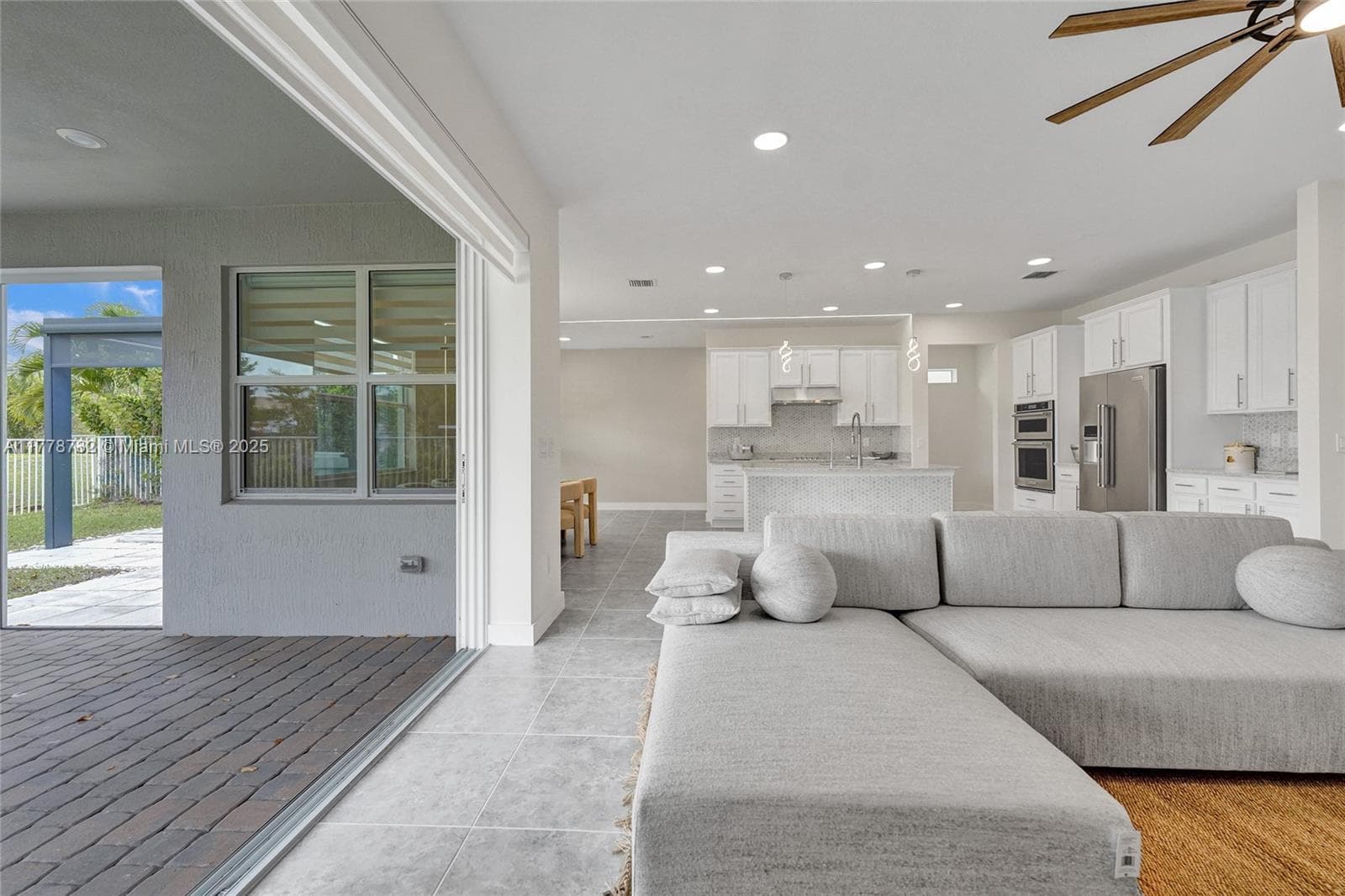 1348 Silk Oak Dr, Hollywood FL 33021