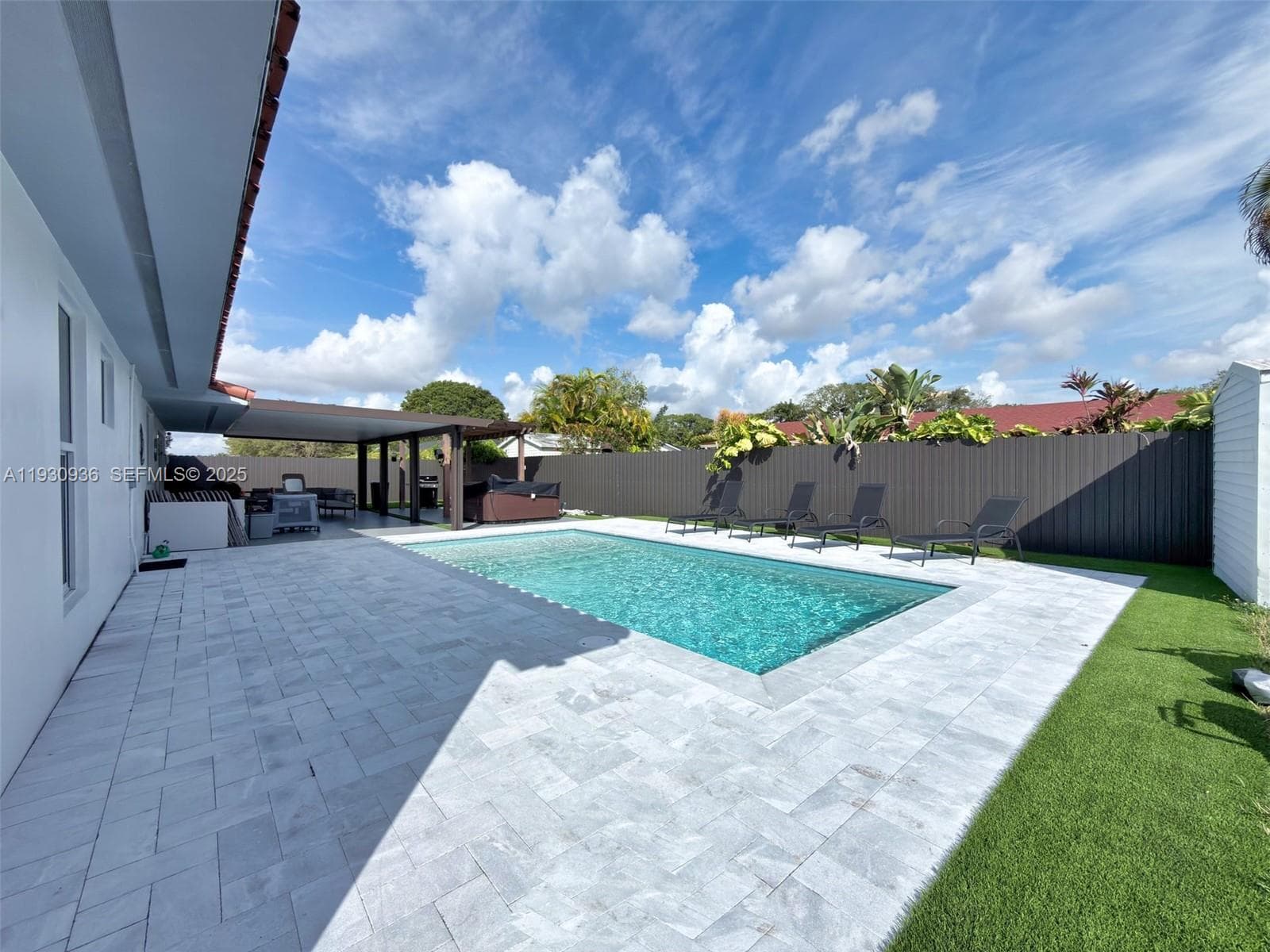14111 SW 75th St, Miami FL 33183