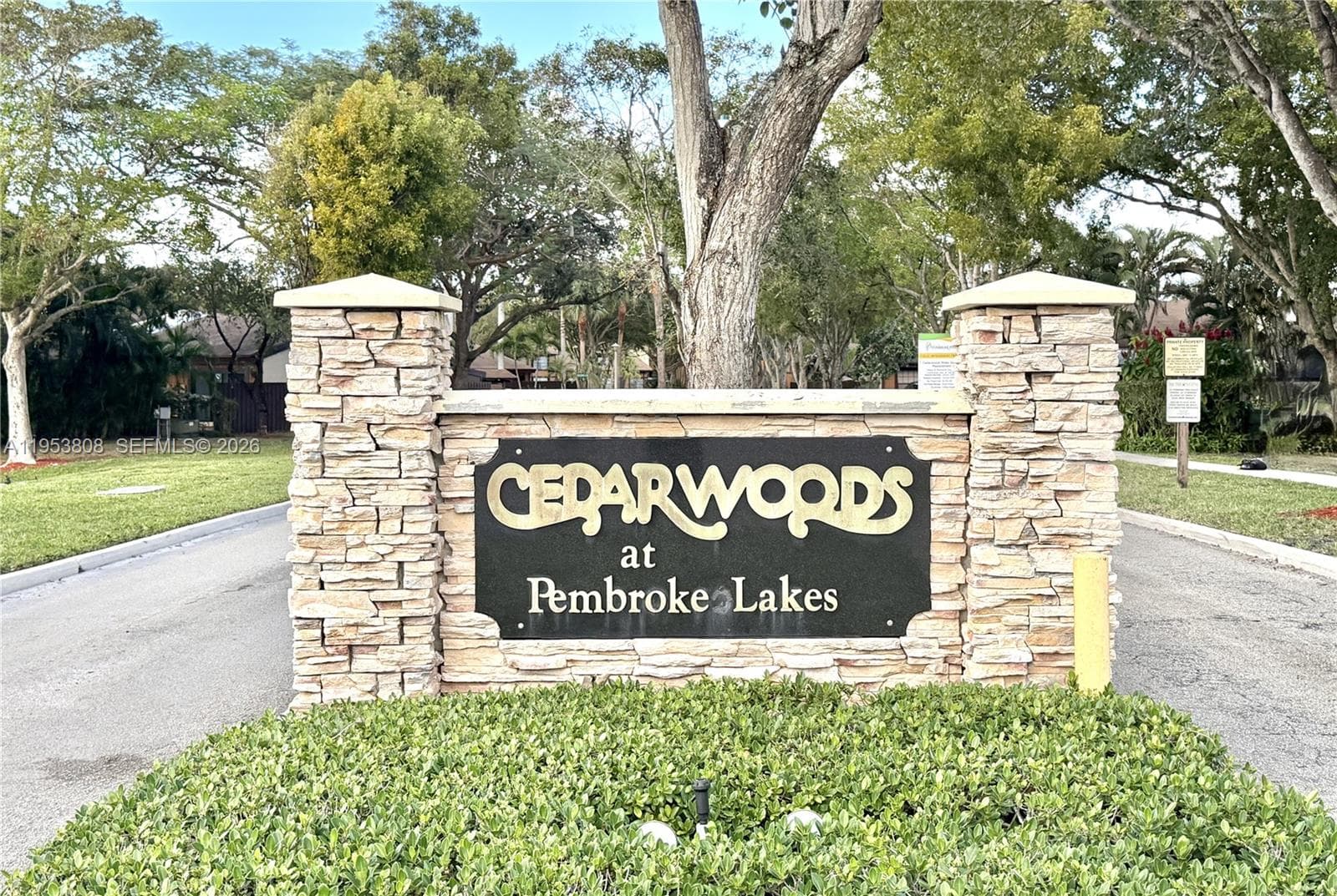 10271 Oleander Ct, Pembroke Pines FL 33026
