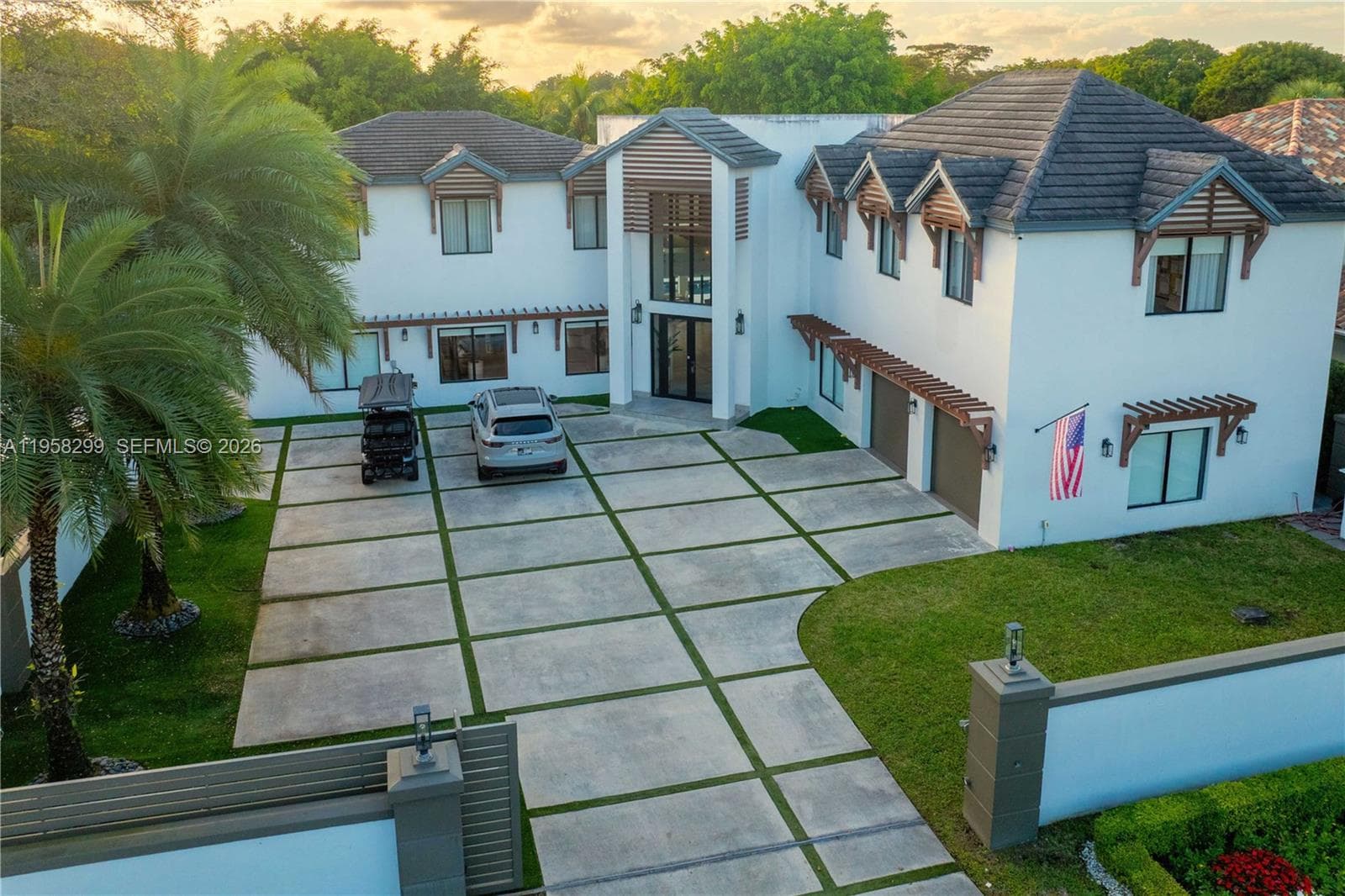 4844 NW 94th Doral Pl, Doral FL 33178