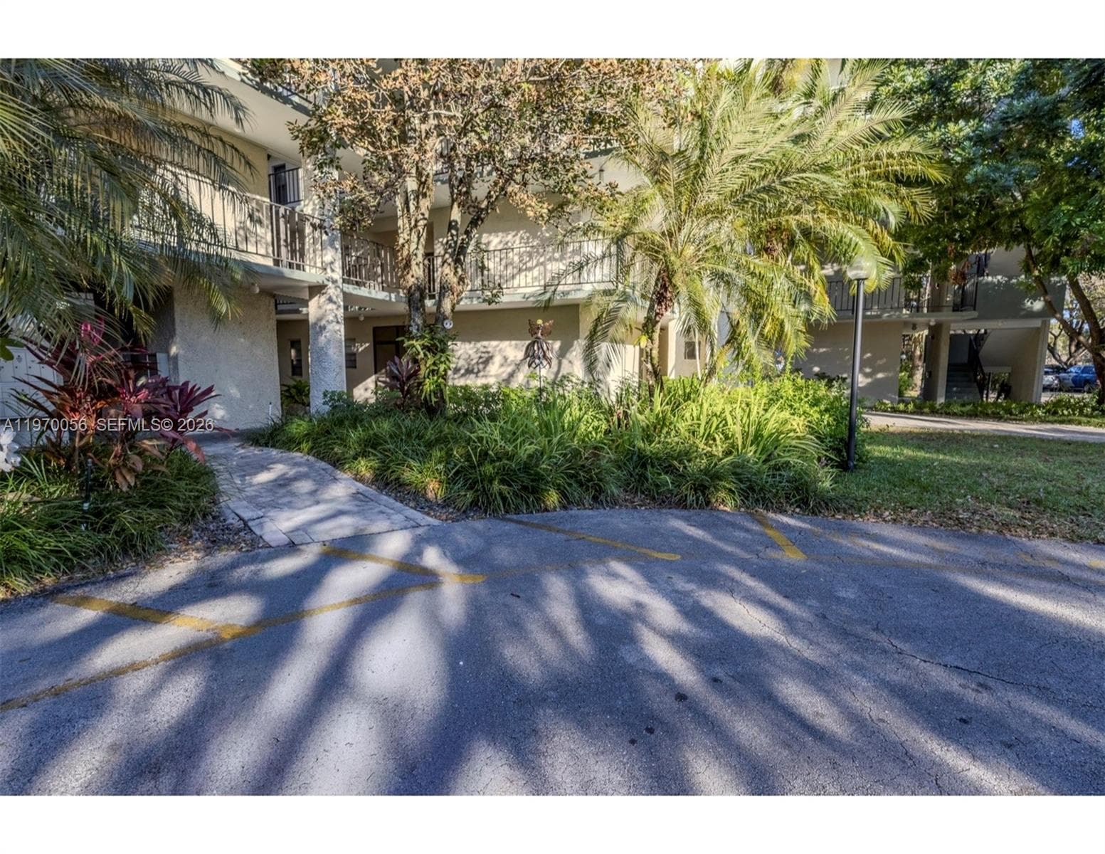 8931 N New River Canal Rd # 1E, Plantation FL 33324
