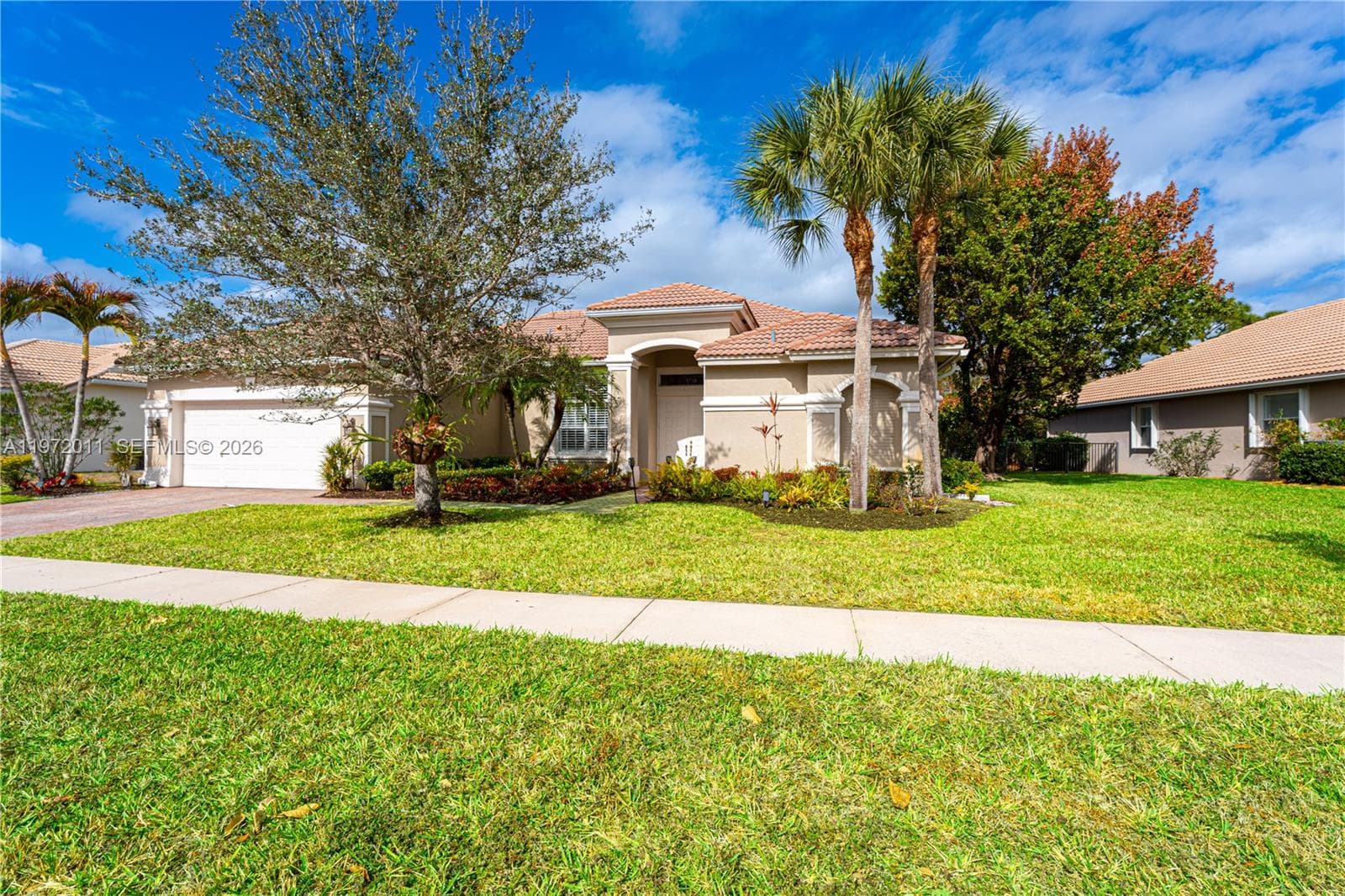 6918 SE Sleepy Hollow Ln, Stuart FL 34997