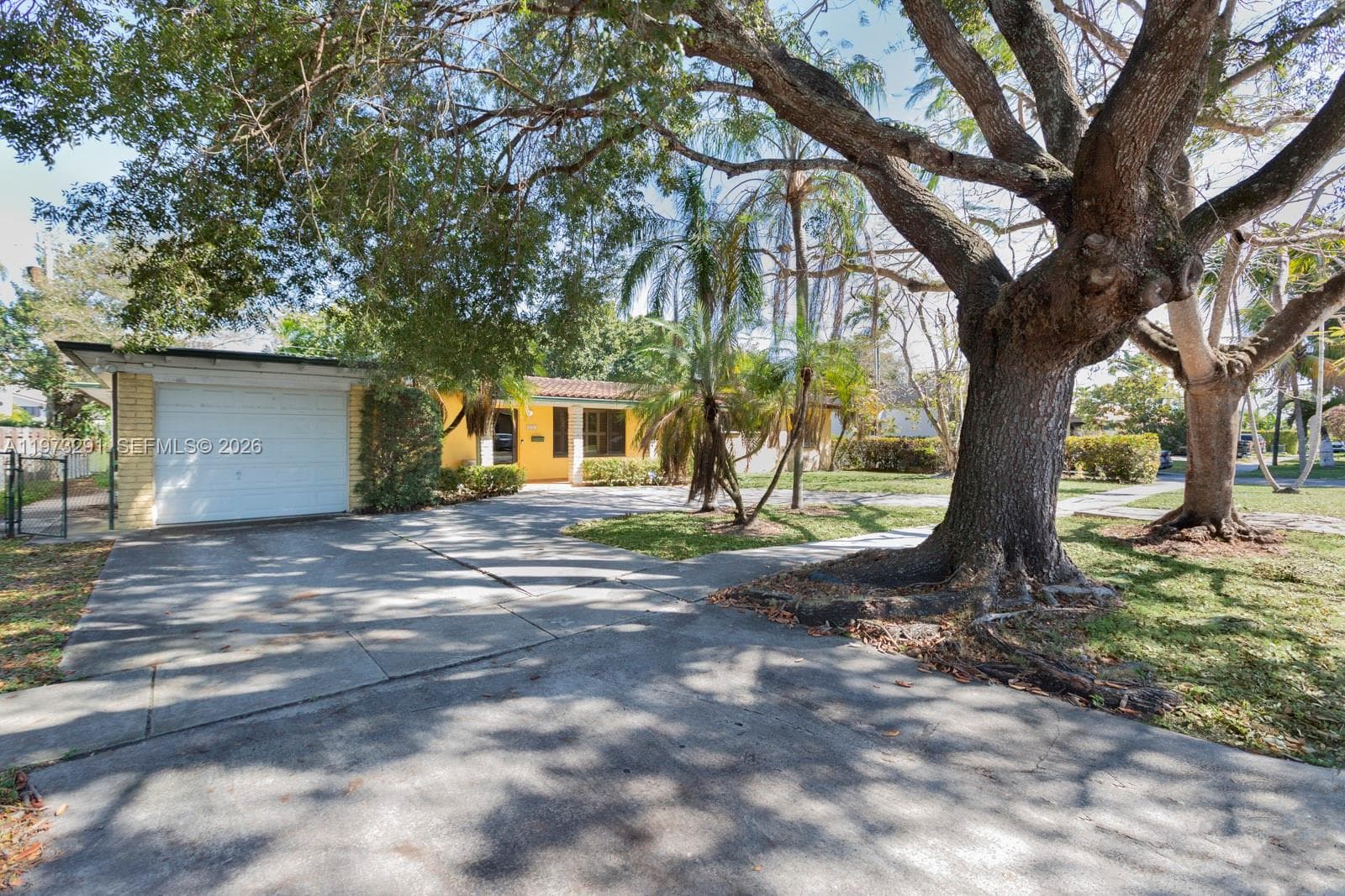 3721 SW 58th Ave, Miami FL 33155