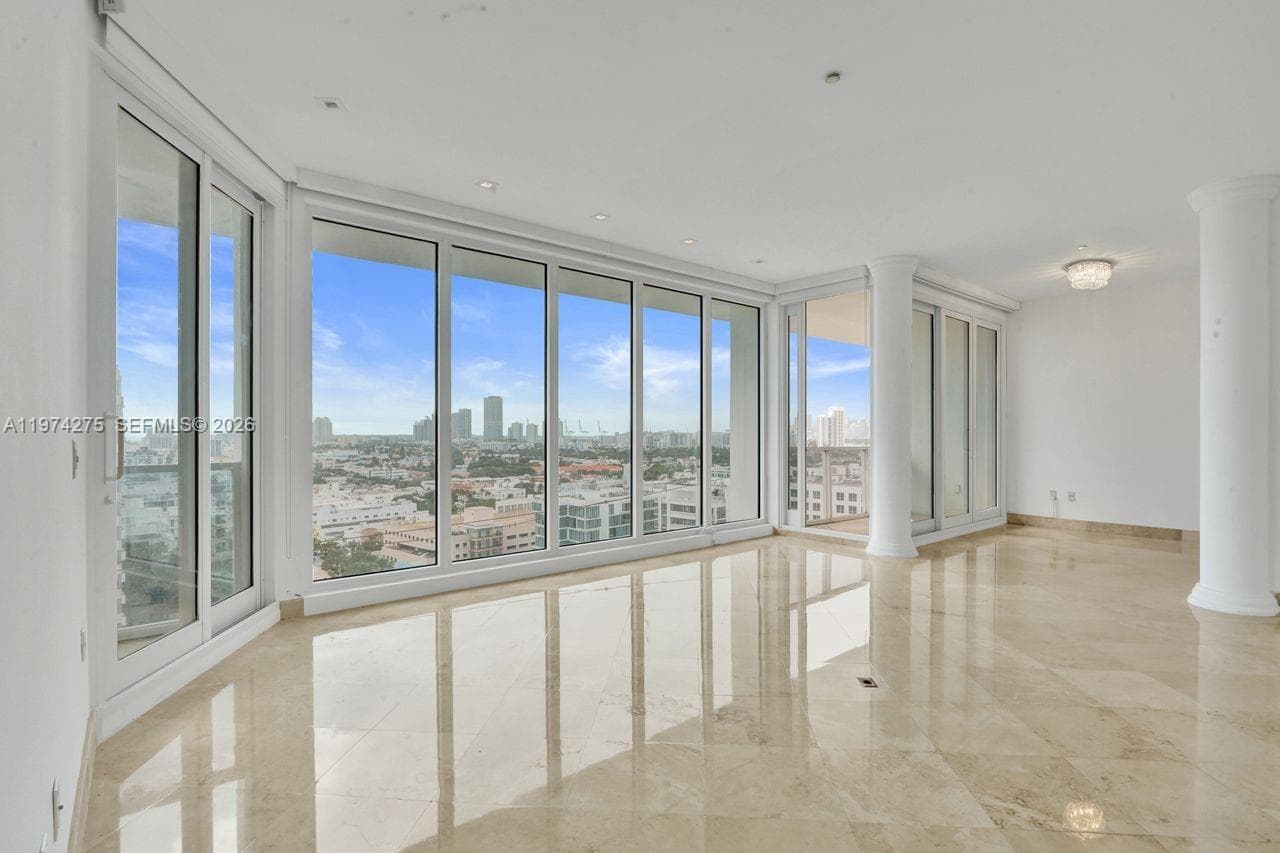 100 Lincoln Rd, Miami Beach FL 33139