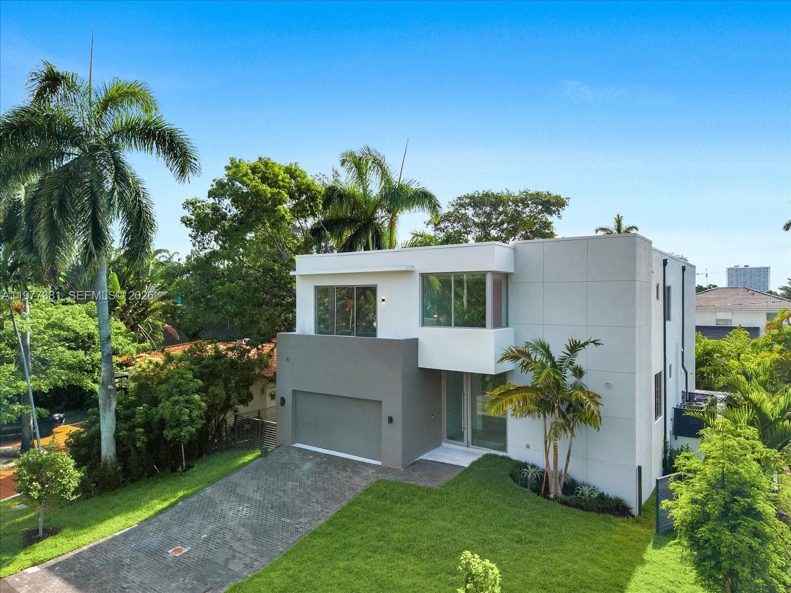 7701 Coquina Dr, North Bay Village FL 33141