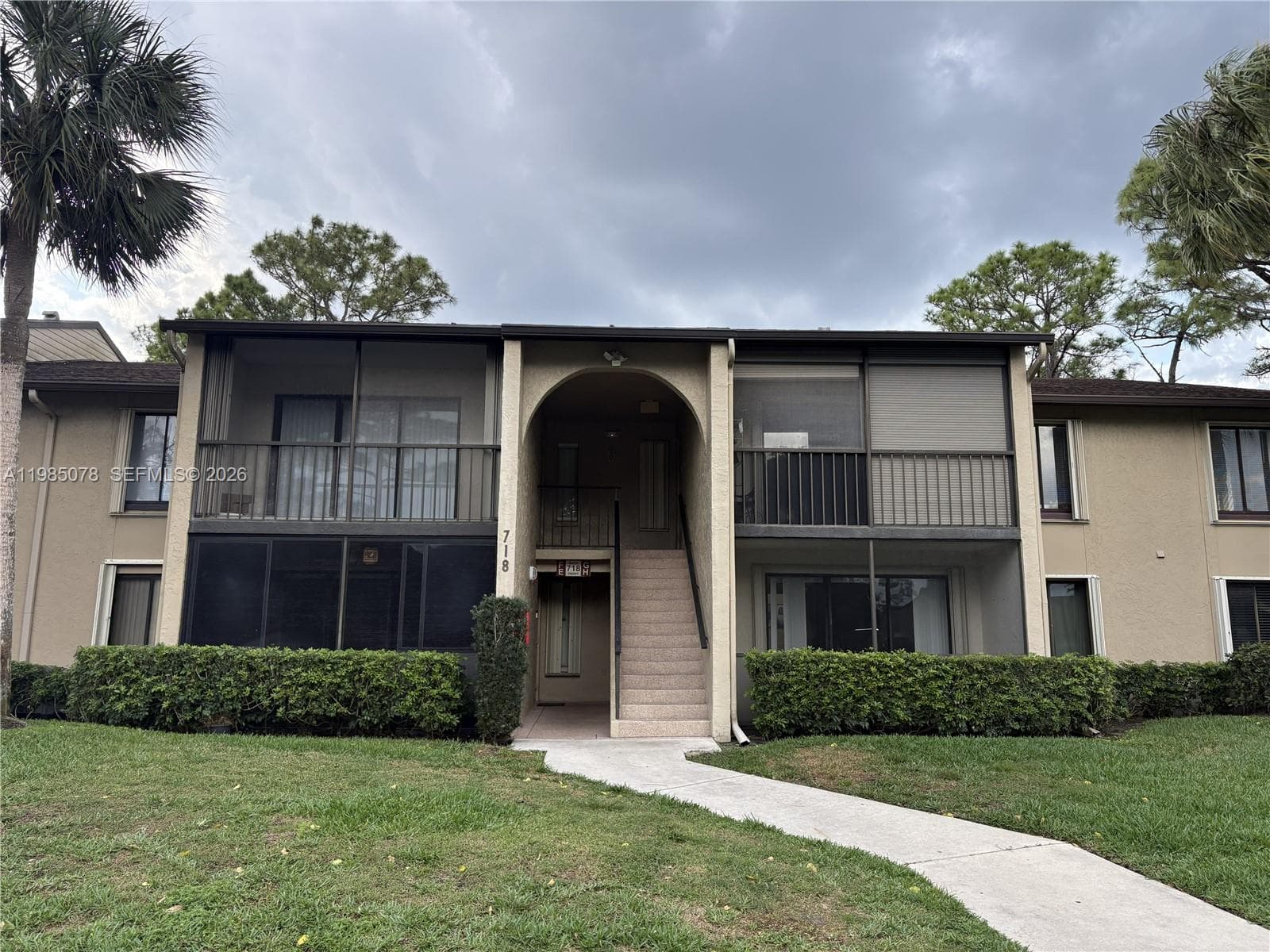 718 Sunny Pine Way # F2, Green Acres FL 33415