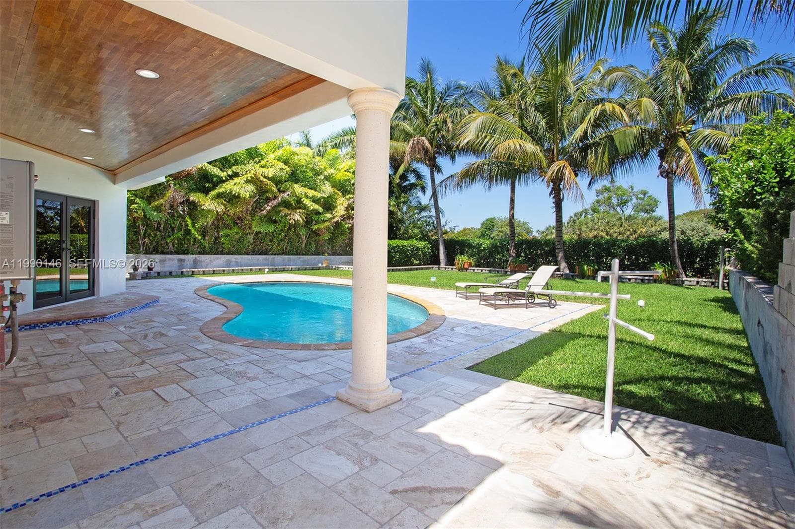 545 S Shore Dr, Miami Beach FL 33141