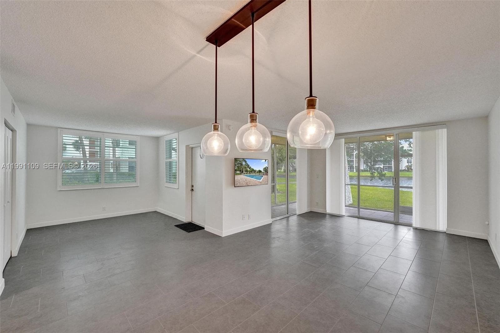 9330 Lagoon Pl # 109, Davie FL 33324