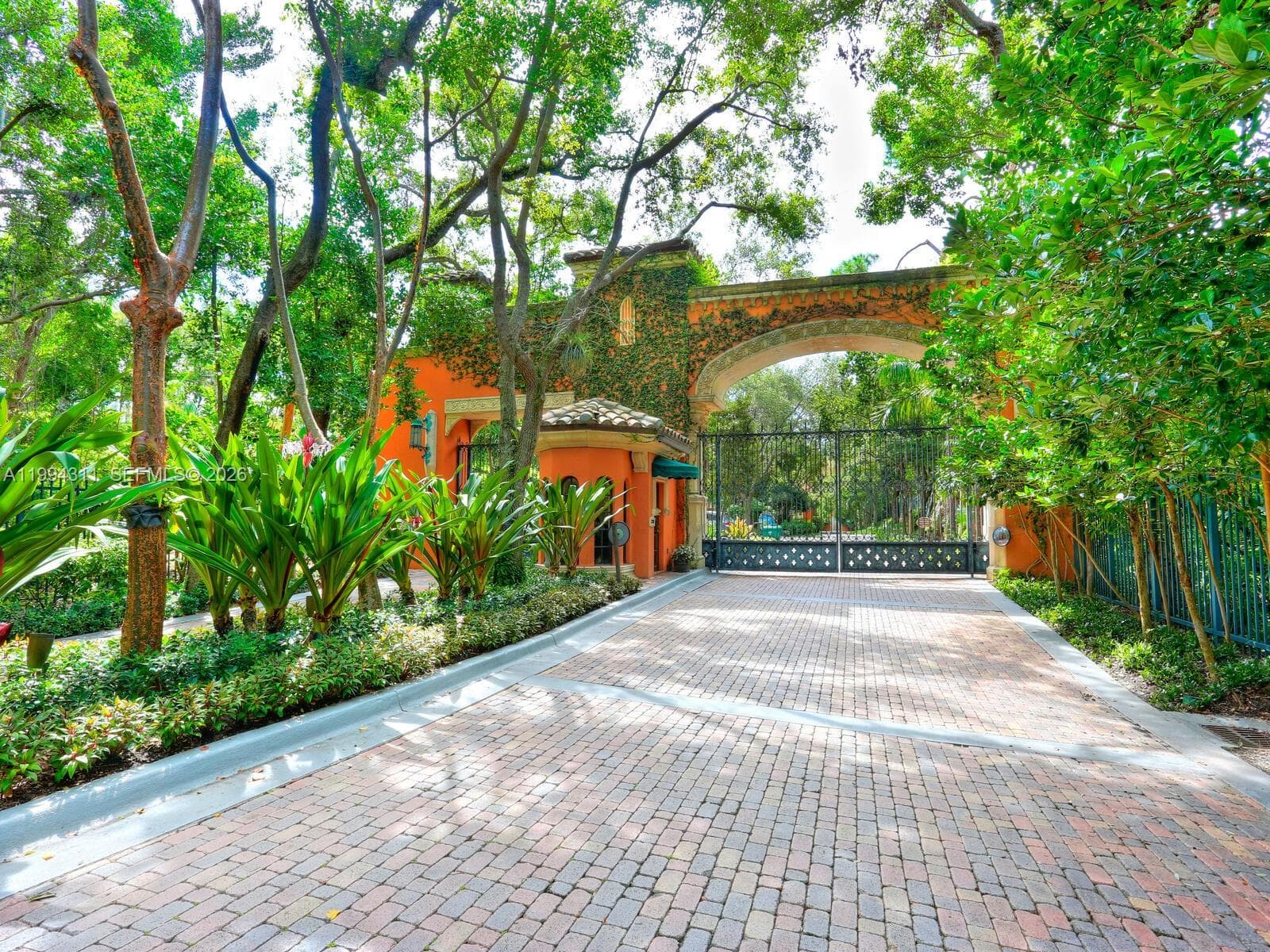 3471 Main Hwy # 619, Miami FL 33133