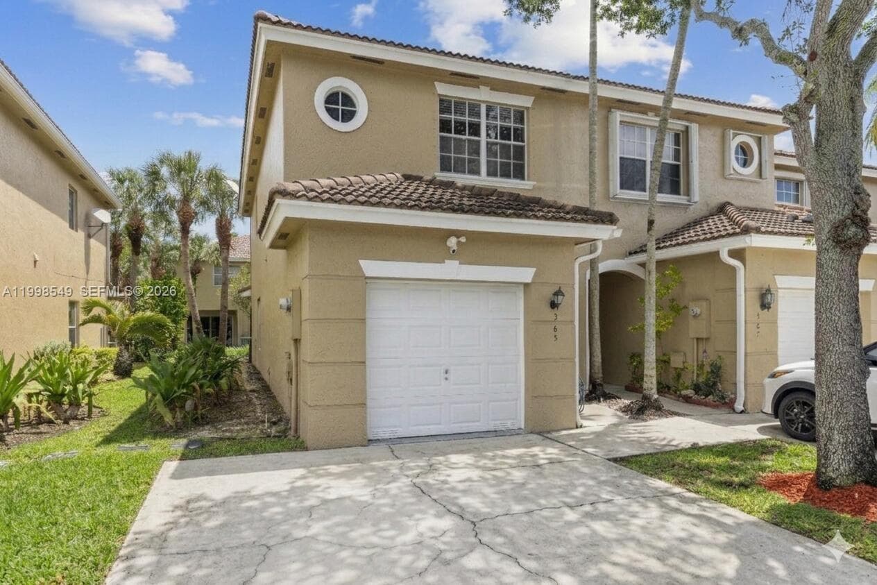 365 SW 122nd Ave, Pembroke Pines FL 33025