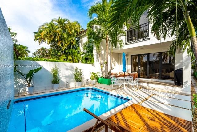 2766 SW 33rd Ave # 2766, Miami FL 33133