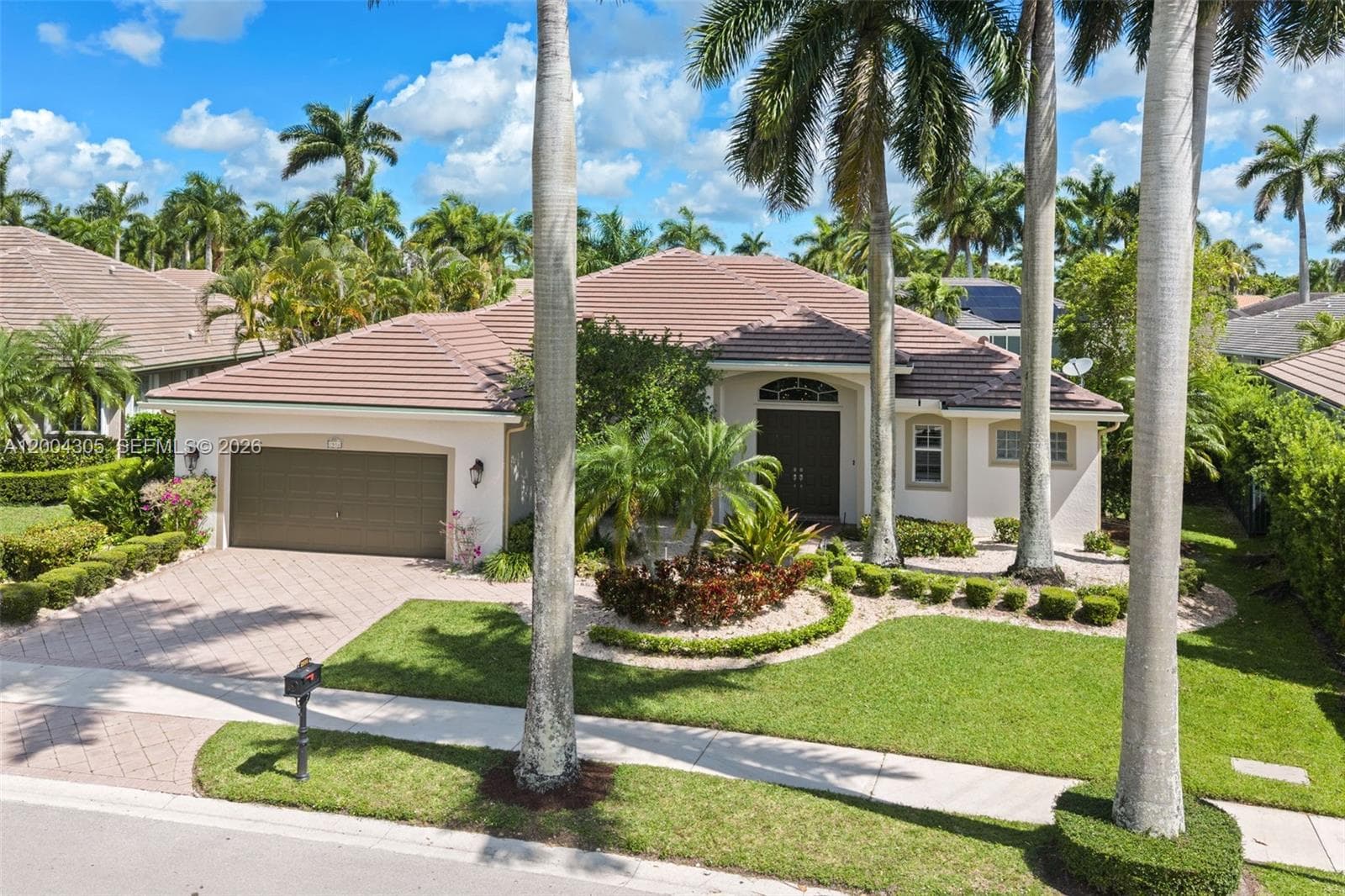2556 Eagle Run Ln, Weston FL 33327