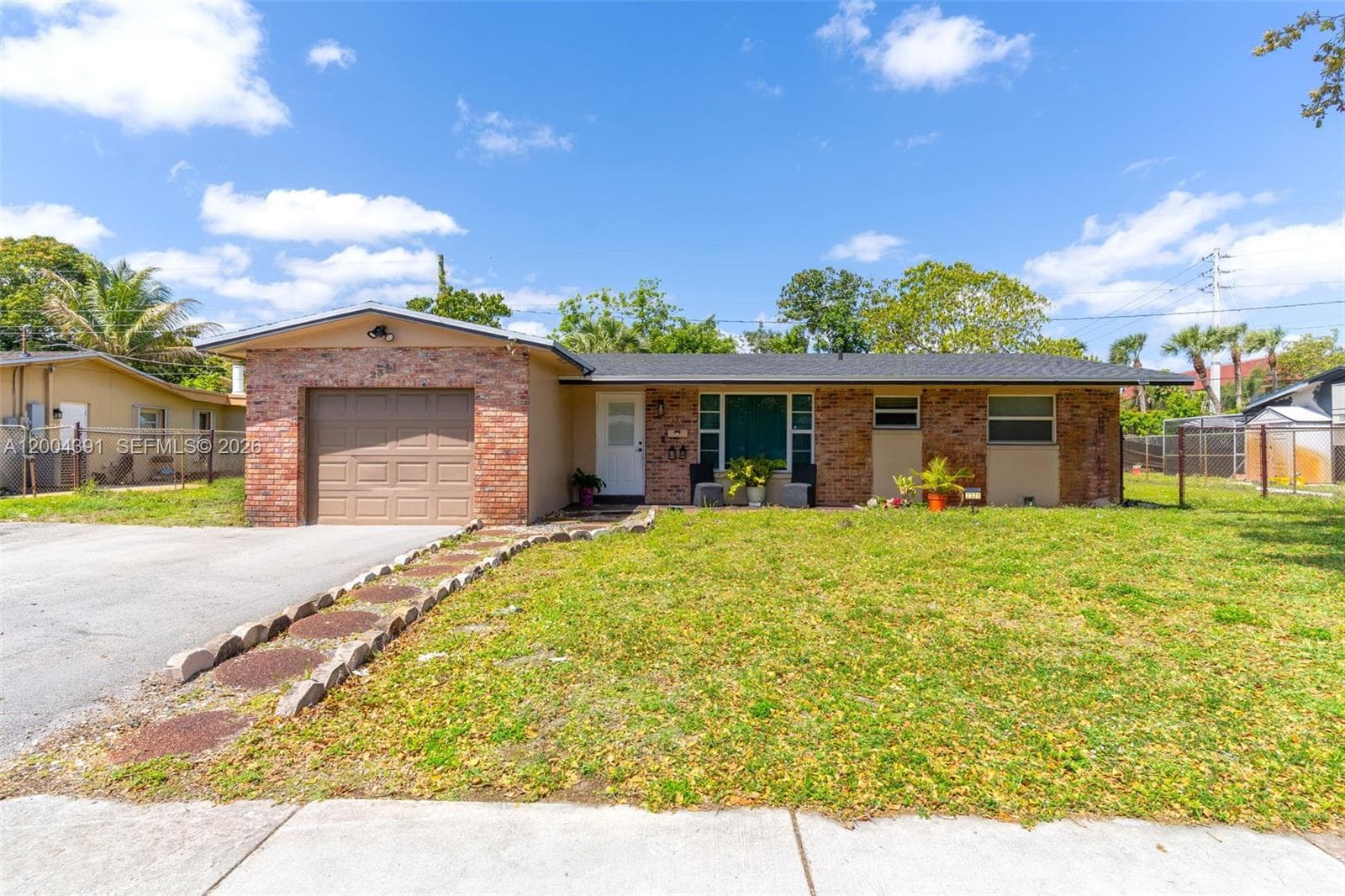 2321 NW 47th Ave, Lauderhill FL 33313