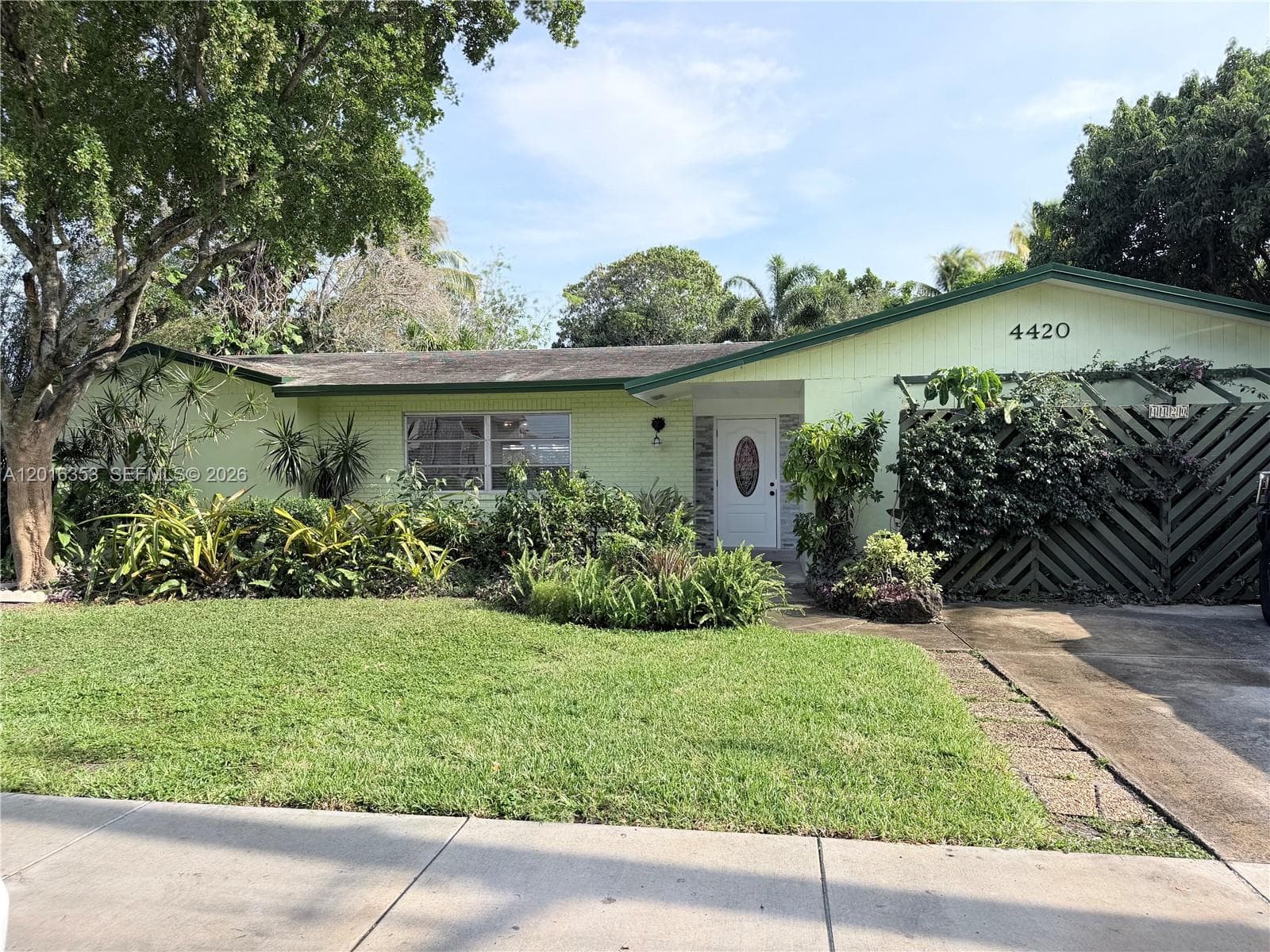 4420 NW 16th St, Lauderhill FL 33313